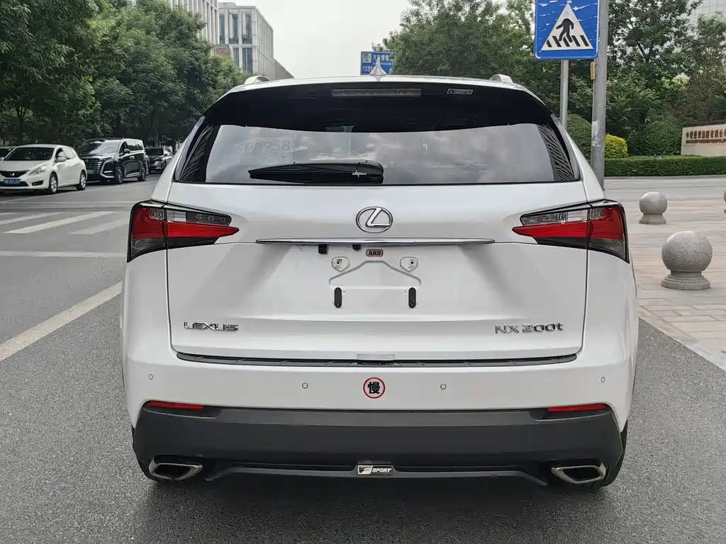 Lexus NX 200 t AWD Sharp Style