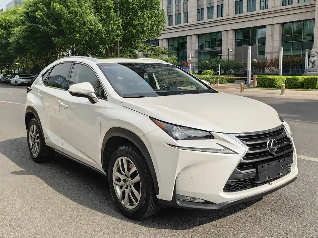 Lexus NX 200 t AWD Sharp Style