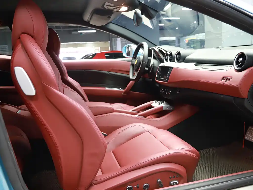 Ferrari FF 6.3 L V12