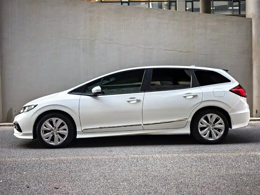 Jade 1.8 L Auto Comfort 5-seat