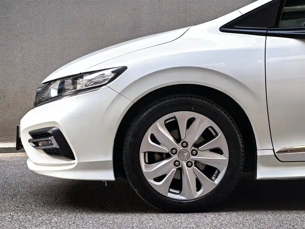 Jade 1.8 L Auto Comfort 5-seat