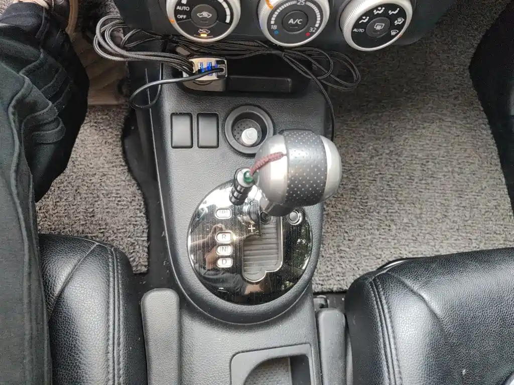 Dongfeng Fengdu MX6 2.0 L CVT 2 WD Outstanding