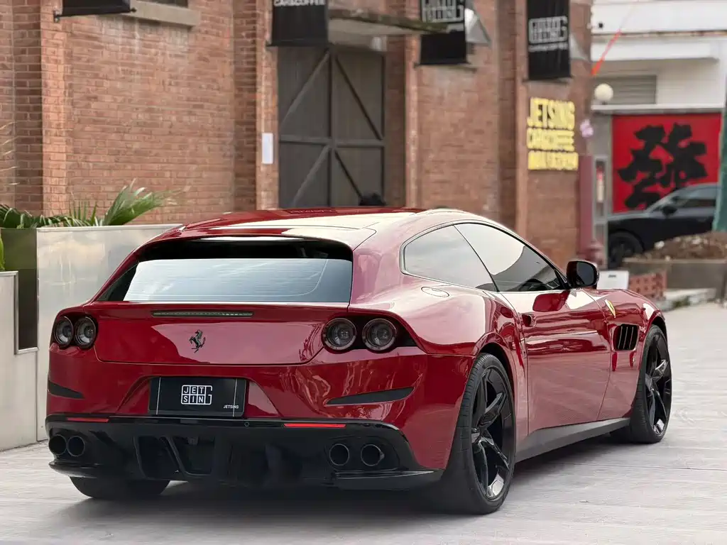 GTC4 Lusso 3.9 T V8