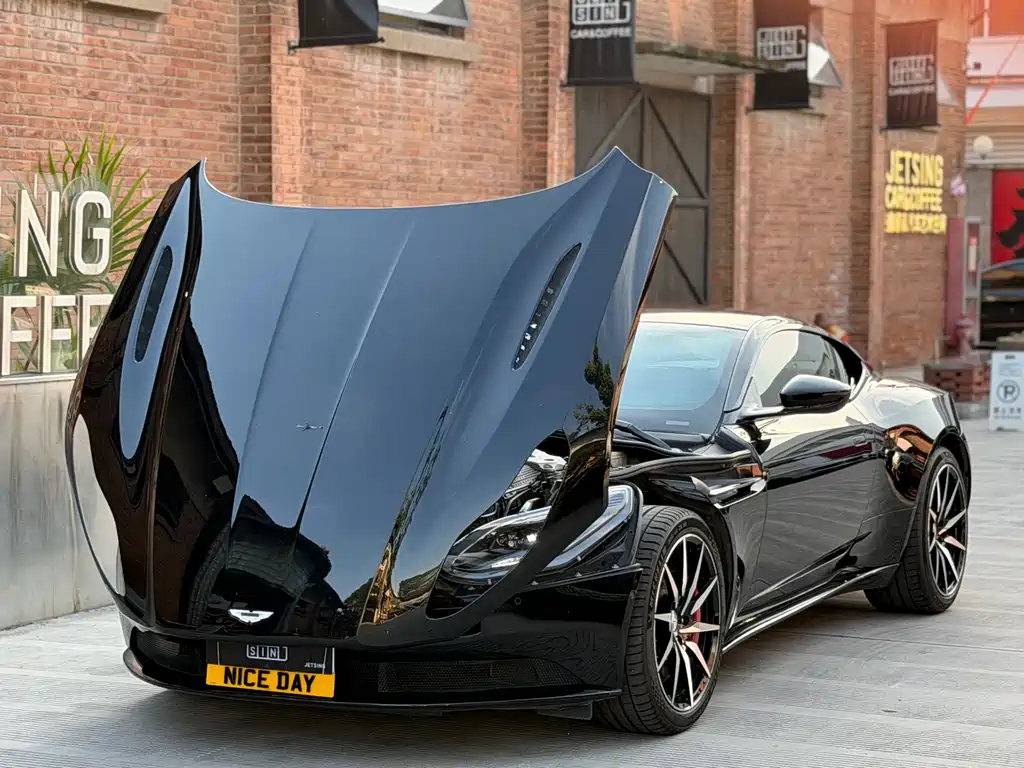 Aston Martin DB11 4.0 T V8 Coupe