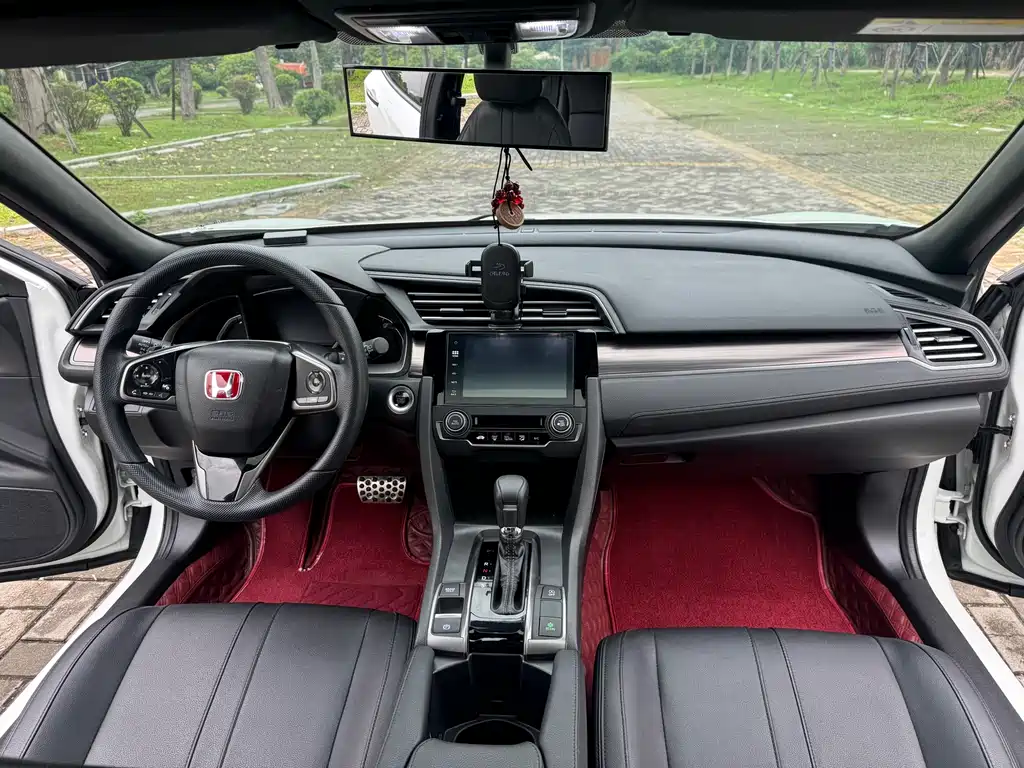 Civic HATCHBACK 220 TURBO CVT Trend Cool Control