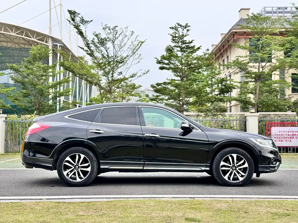 Crosstour 2.4 L Luxury