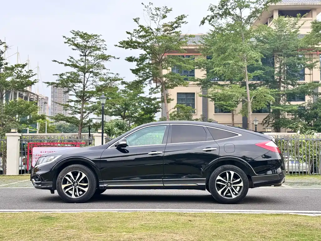Crosstour 2.4 L Luxury