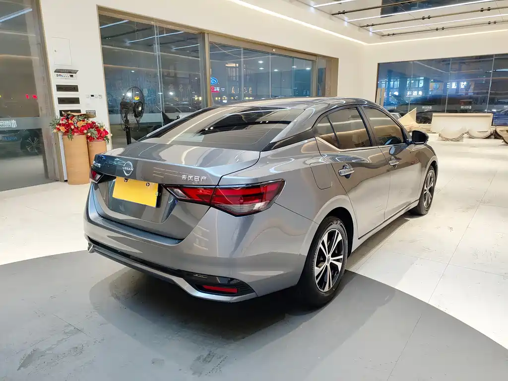 Sylphy Facelift 1.6 L CVT Joy
