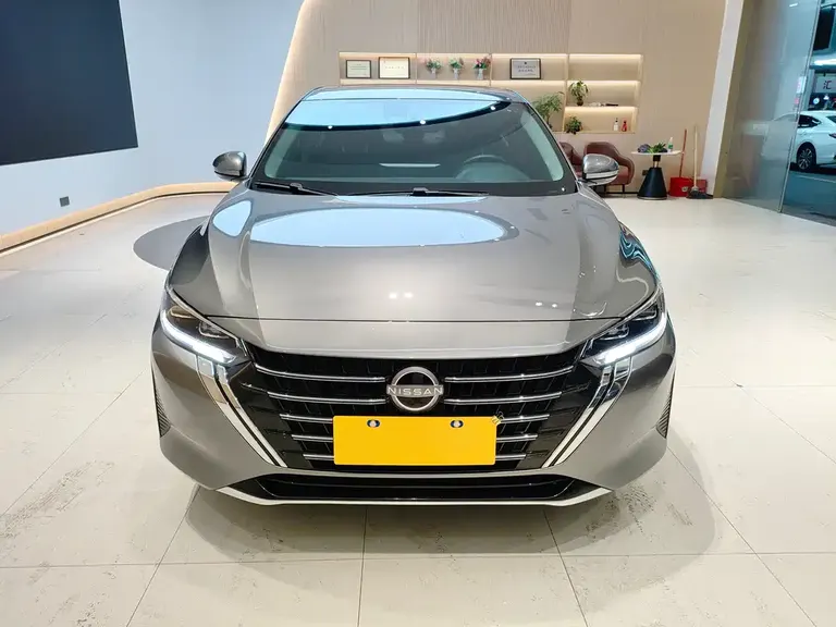 Nissan Sylphy Facelift 1.6 L CVT Joy