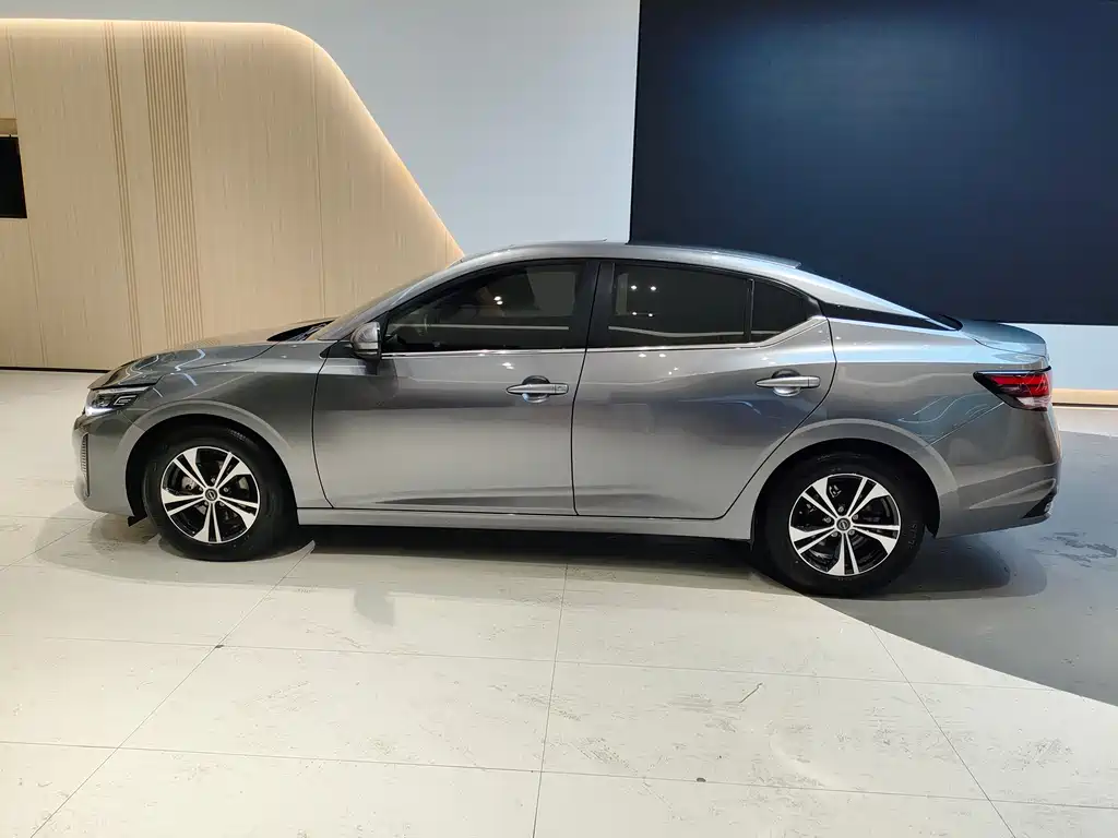Sylphy Facelift 1.6 L CVT Joy