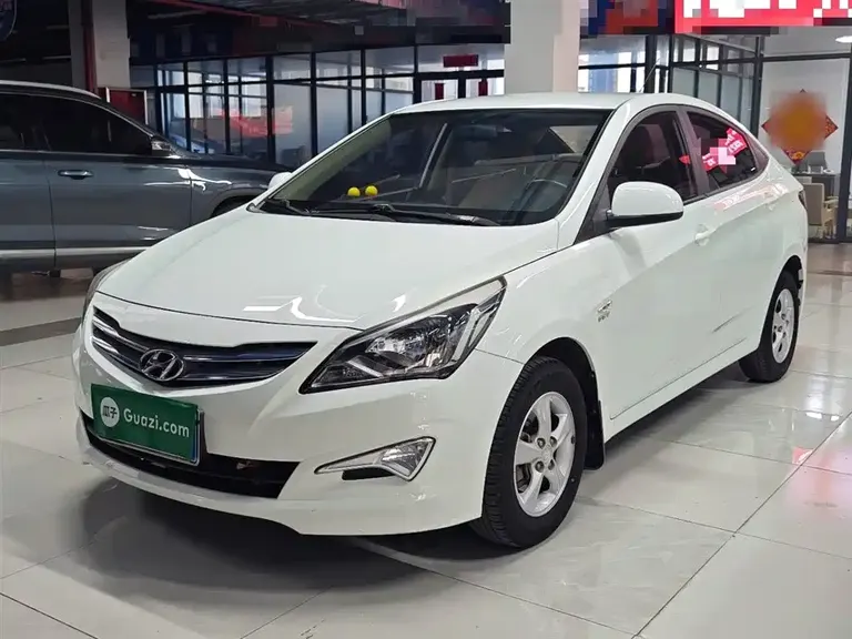 Hyundai Accent 1.4 L Manual Intelligent GLS