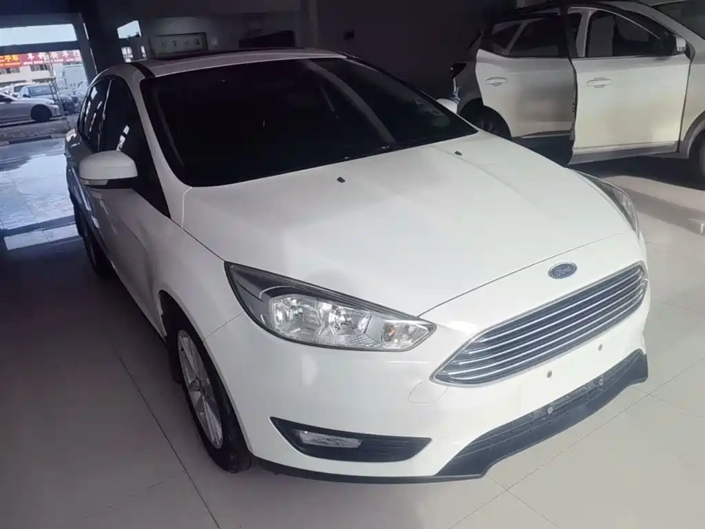 Focus Sedan Classic 1.6 L Auto Style Smart Travel