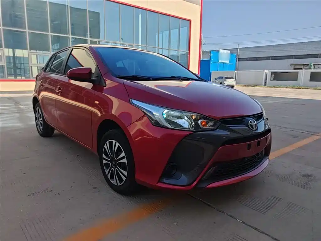 YARiS L Zhixuan 1.5 L CVT Leading