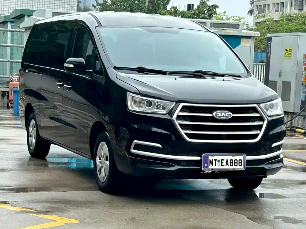 Refine M4 Business Travel Series 2.0 L Manual Comfort CN-V
