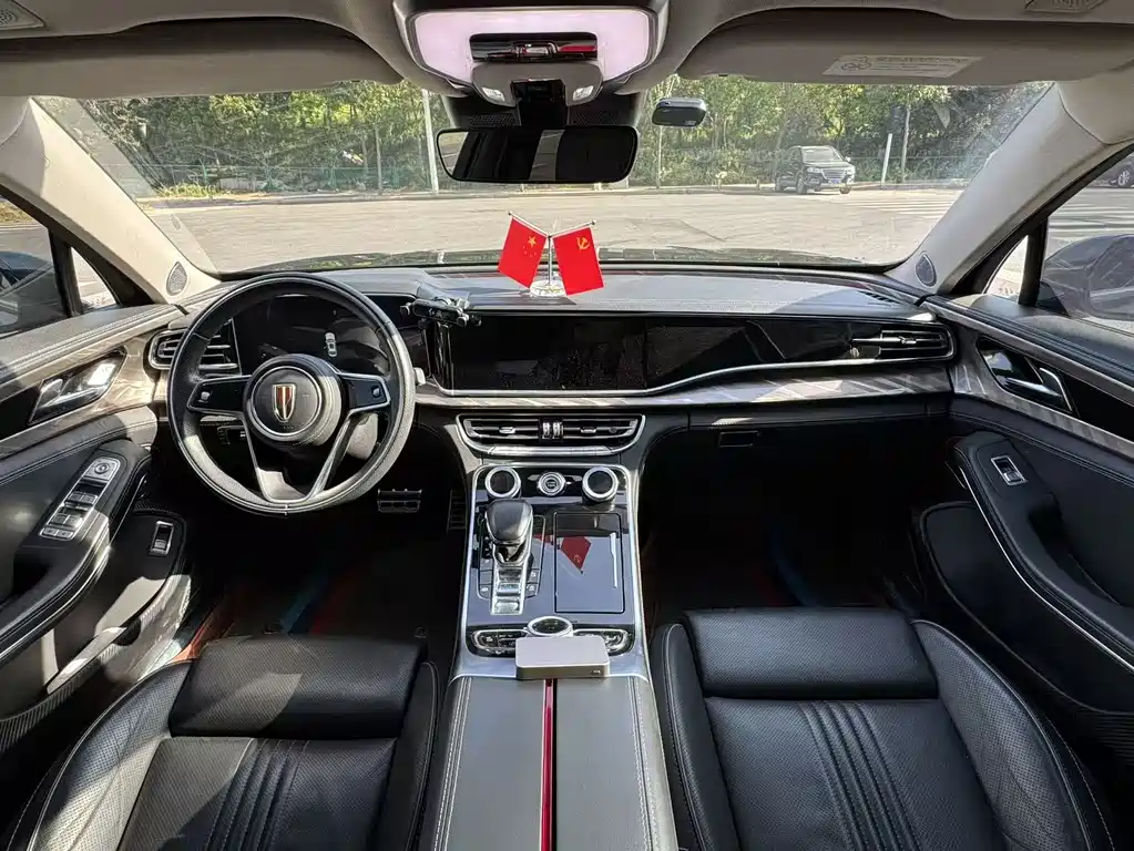 Hongqi H9 2.0 T Connected Flagship Enjoyment