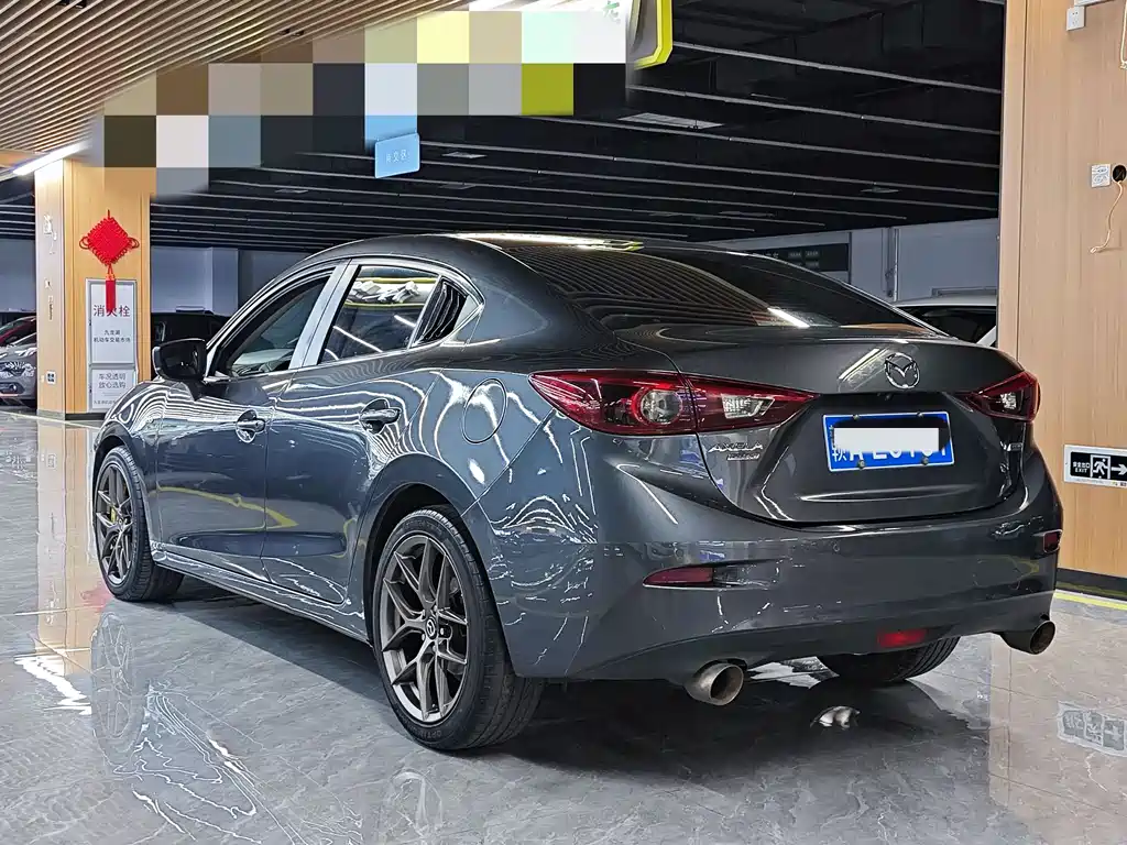 Mazda 3 Axela Sedan 2.0 L Auto Distinguished CN-V