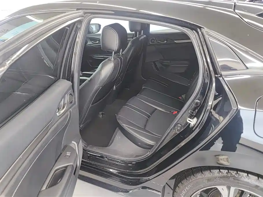 Civic HATCHBACK 220 TURBO CVT Trend Cool Control