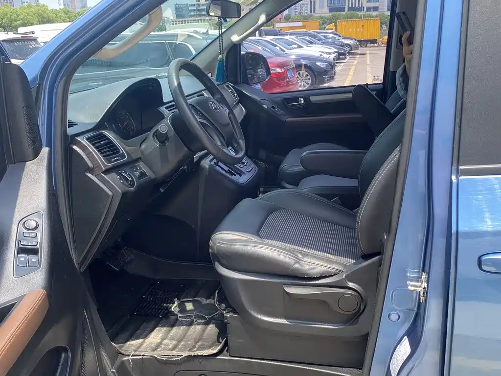 Maxus G10 PLUS 2.0 T Auto Executive