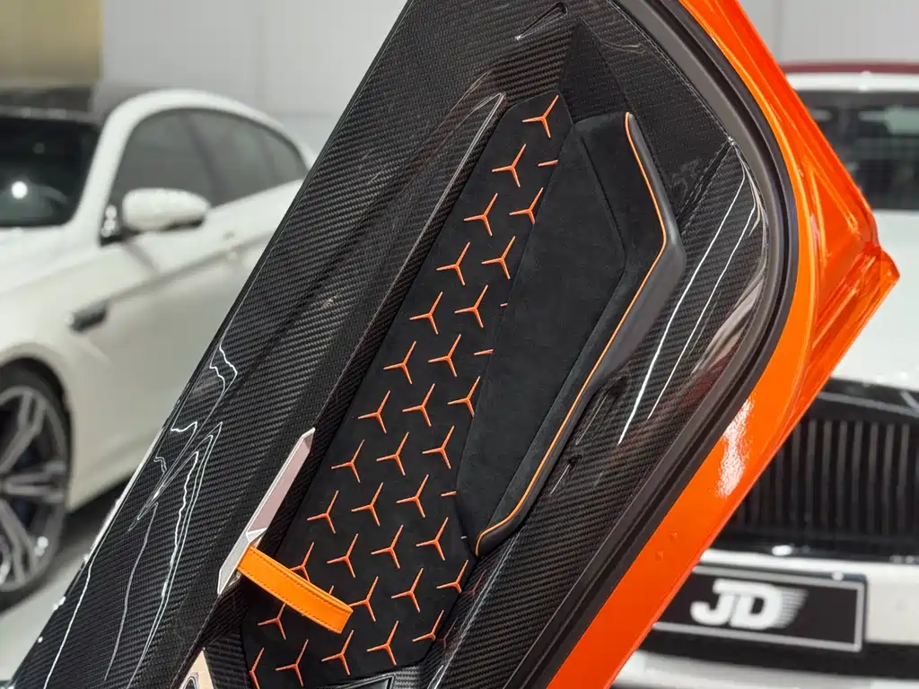 Aventador LP 700-4 Roadster