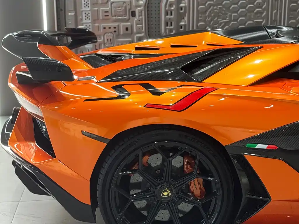 Aventador LP 700-4 Roadster