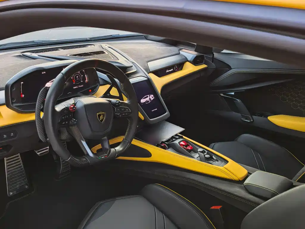 Revuelto 6.5 L PHEV Standard