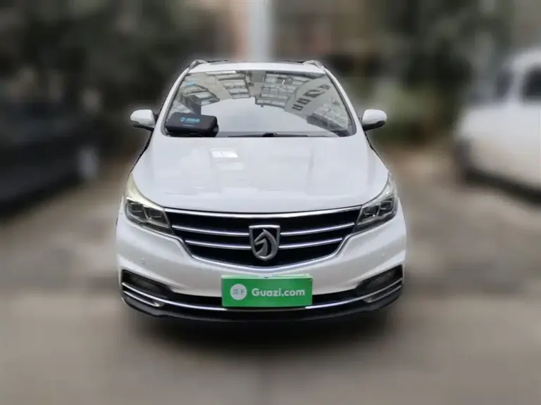 Baojun 730 1.8 L iAMT Premium 7-seat