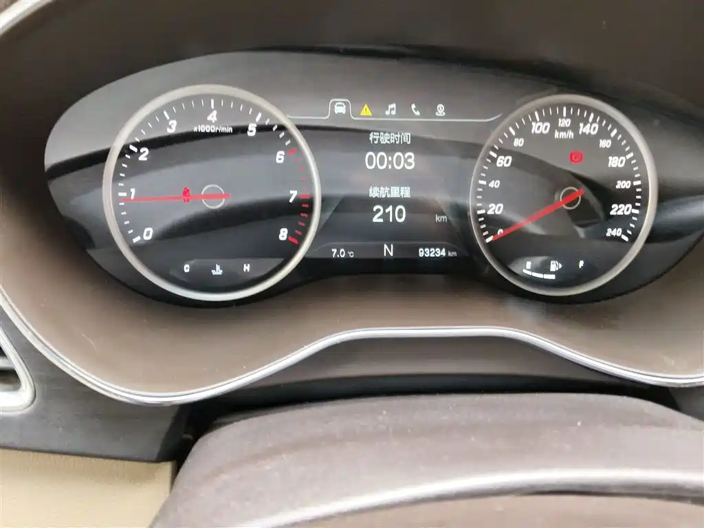 Baojun 730 1.8 L iAMT Premium 7-seat