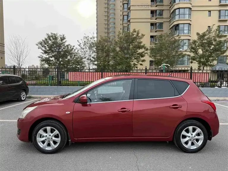 Nissan Tiida 1.6 L Manual Intelligent