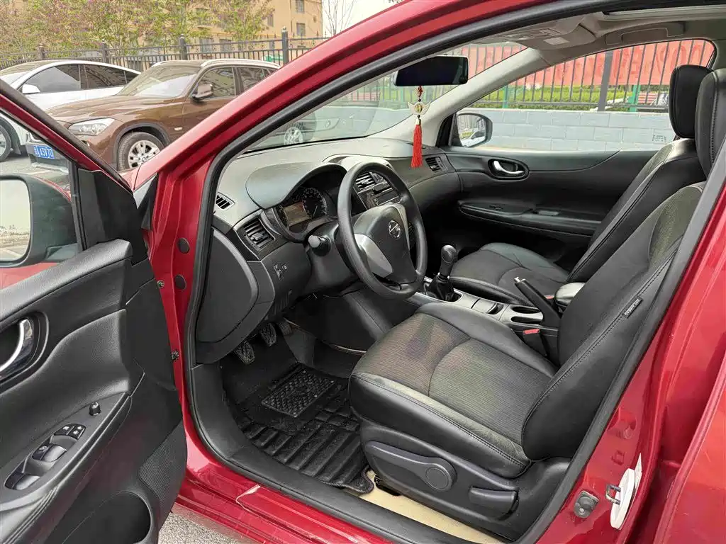 Tiida 1.6 L Manual Intelligent