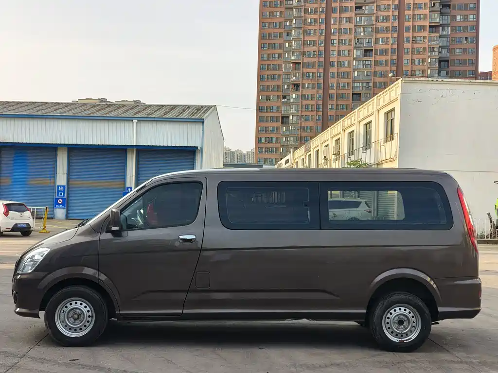 Fengjing G5 风景G5 2021款 2.0 L汽油商运版5座多用途乘用车1 TZS