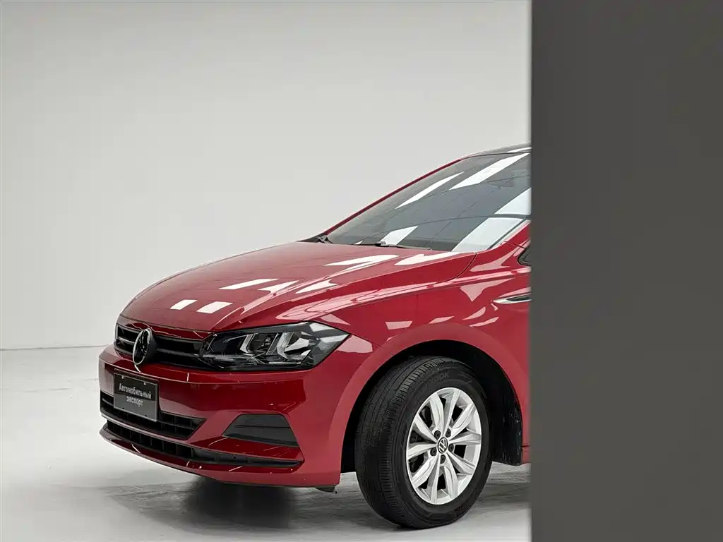 Polo Plus 1.5 L Auto Colorful Tech
