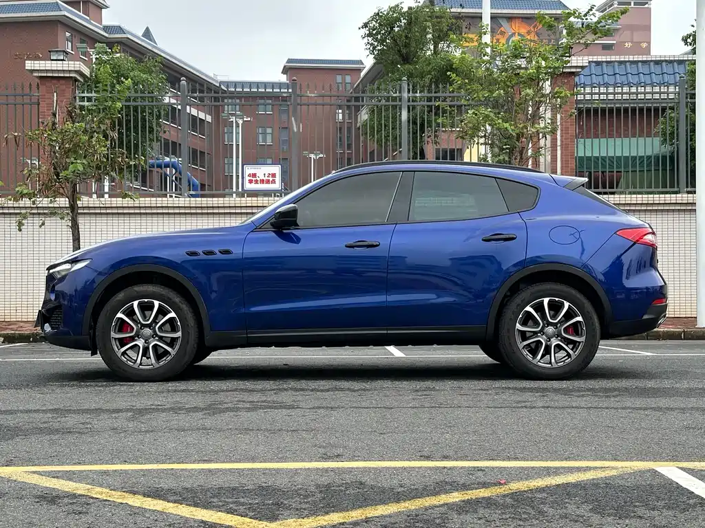 Levante 3.0 T Standard CN-VI