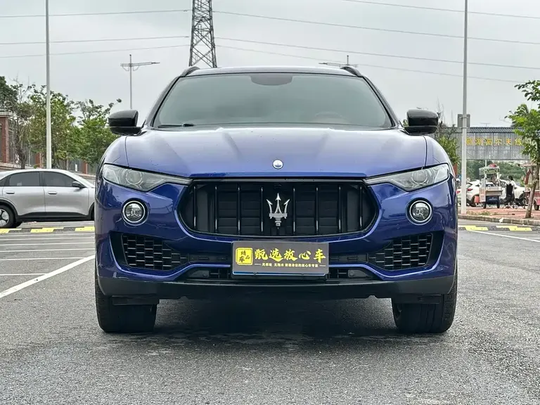 Maserati Levante 3.0 T Standard CN-VI