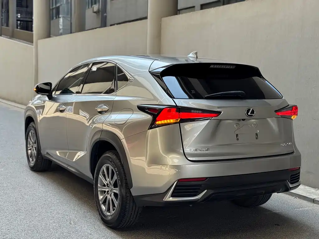 Lexus NX 200 FWD Sharp Travel CN-VI