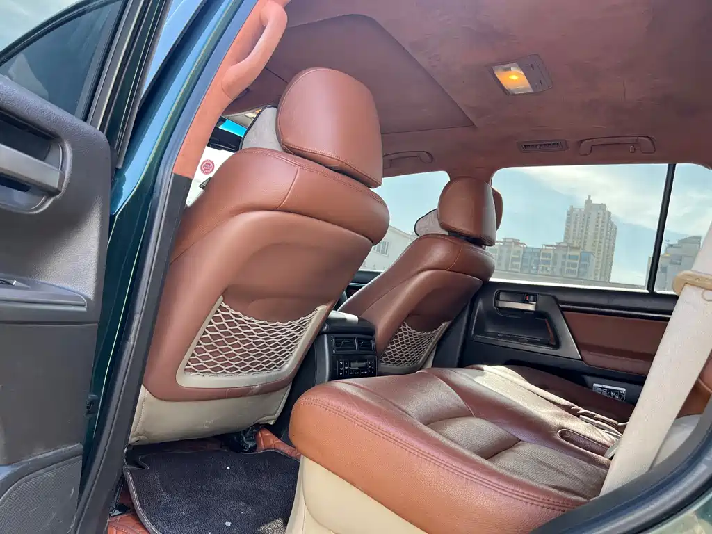 Land Cruiser 4.0 L Auto VX