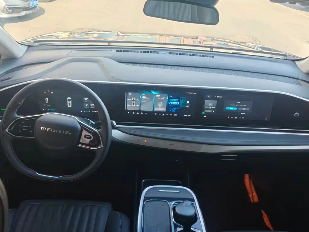 Maxus G90 大通G90 2023款 2.0 T 星河七座版