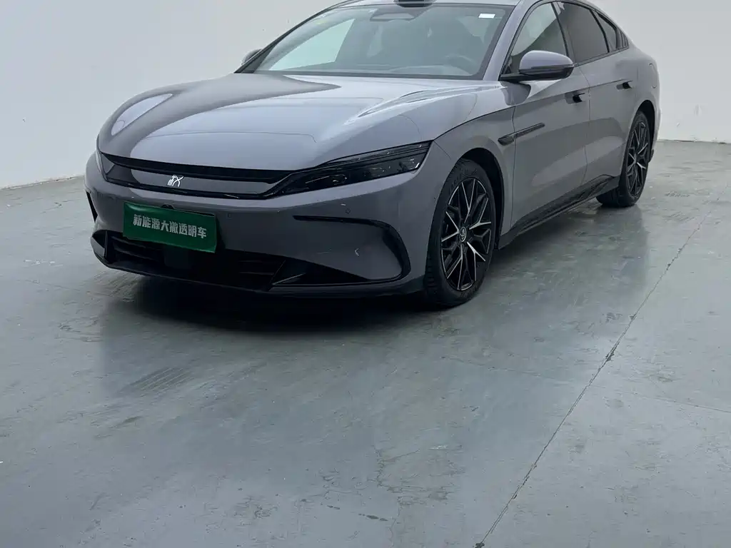 Han DM-i Smart Drive 125 KM Honored