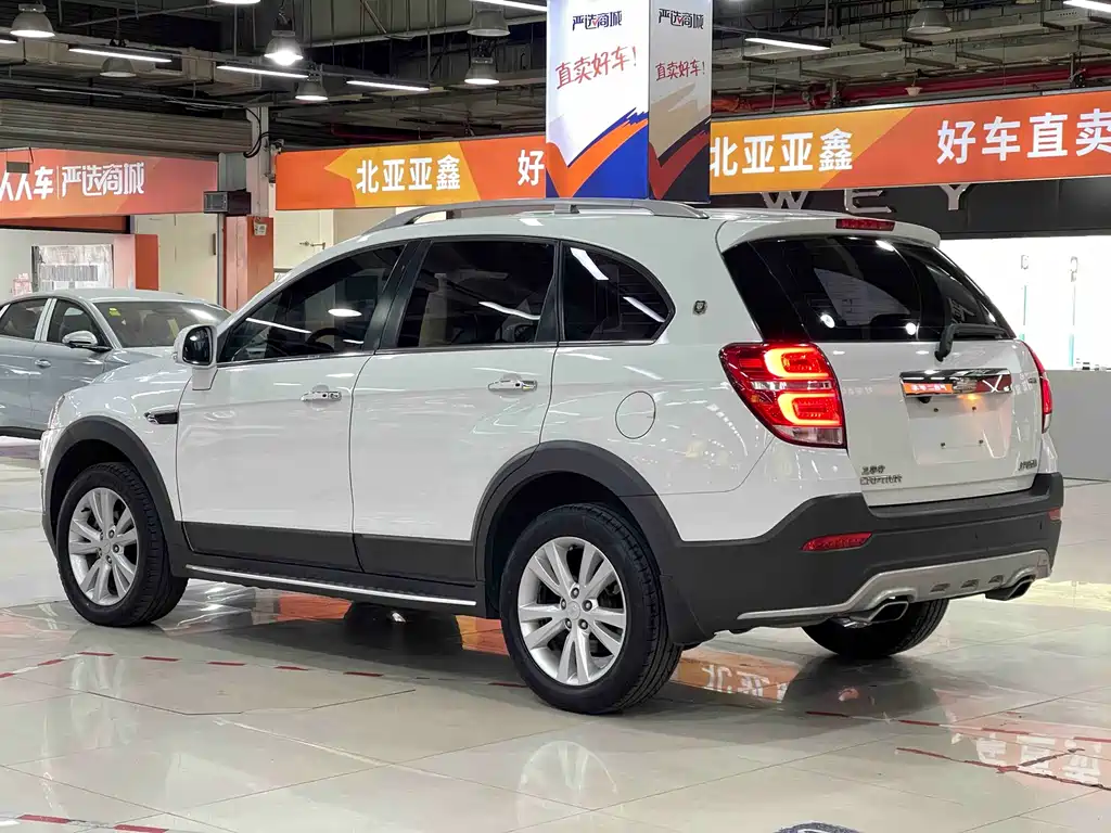 Captiva 2.4 L 4 WD Flagship 7-seat