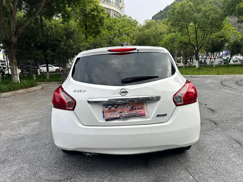 Tiida 1.6 L CVT Comfort