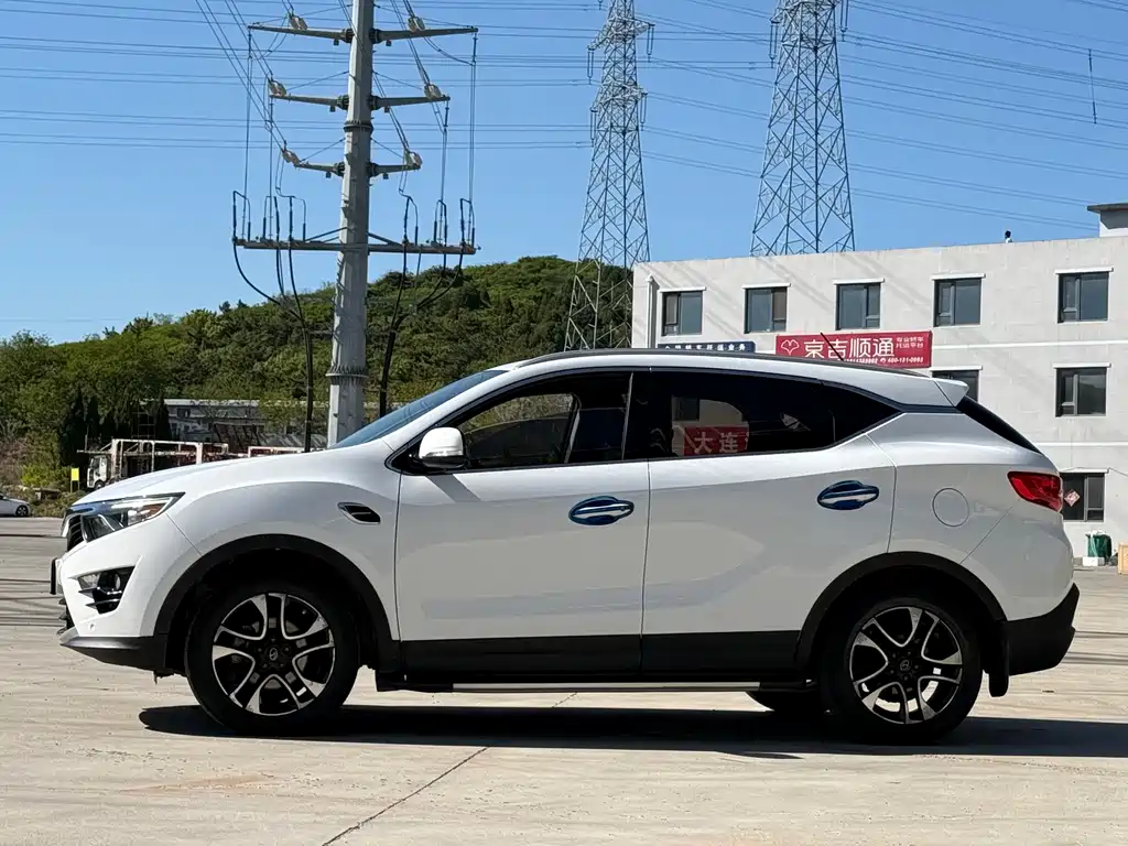 Soueast DX7 1.5 T Auto Glory