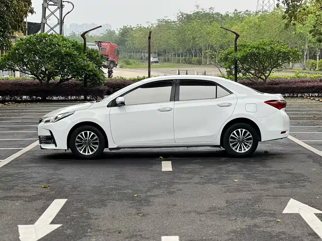 Corolla Facelift 1.2 T S-CVT GL