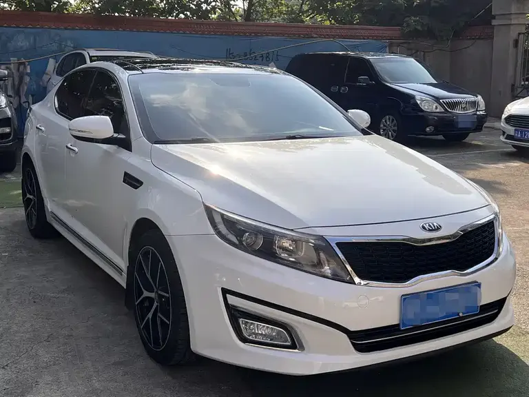 Kia K5 2.0 L Auto Luxury