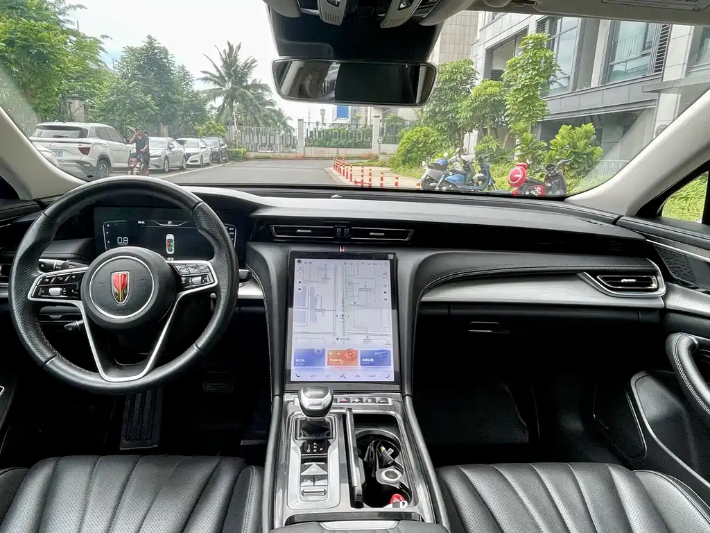 Hongqi H5 2.0 T Auto Connected Flagship Enjoyment