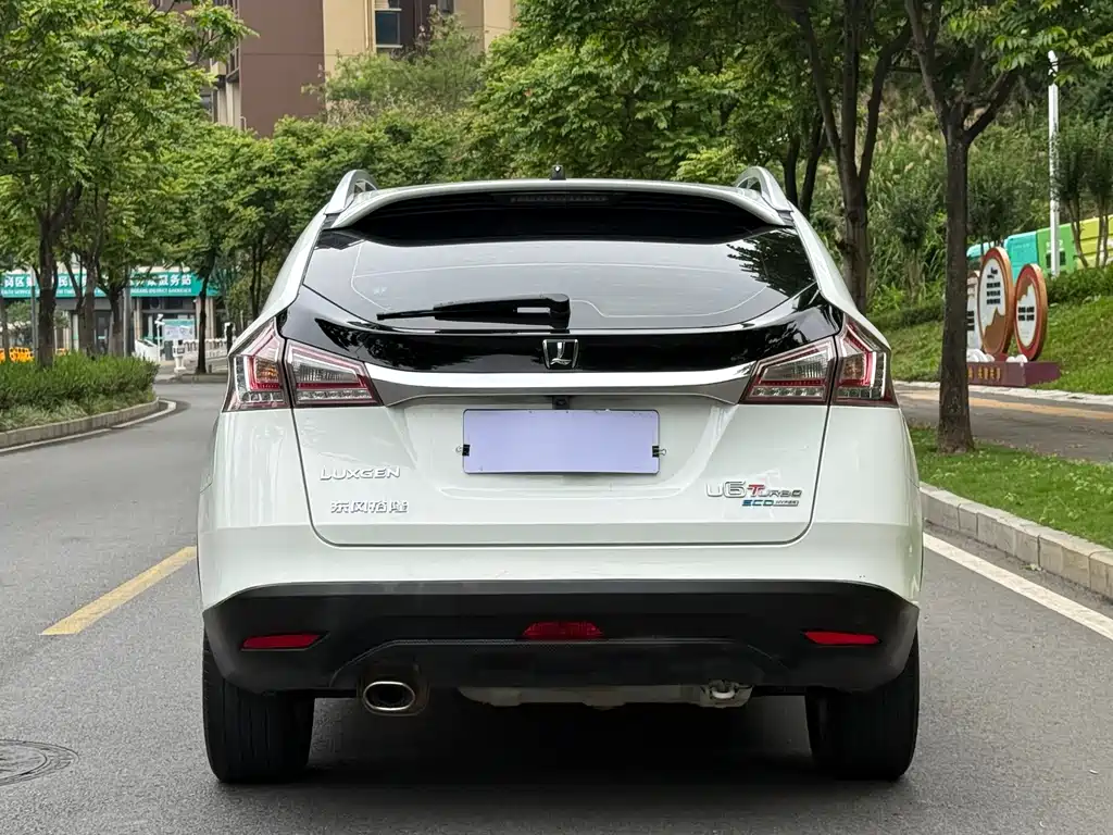 URX 6 SUV 1.8 T Style Value
