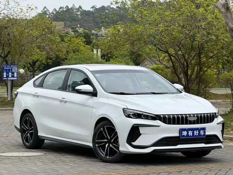 Geely Binrui Binrui COOL 1.5 T DCT Dragon