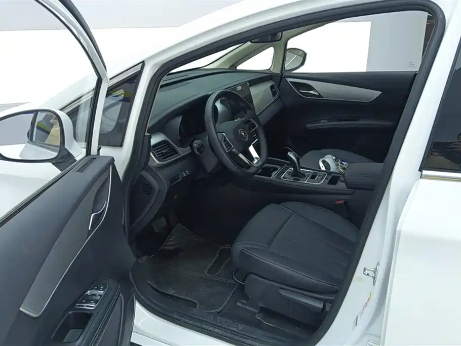 Song MAX Upgraded 1.5 T Auto Luxury 7-seat