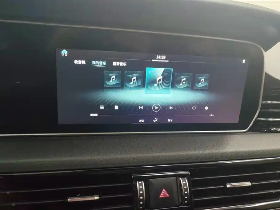 Hongqi HS5 2.0 T Connected Flagship Leading 4 WD