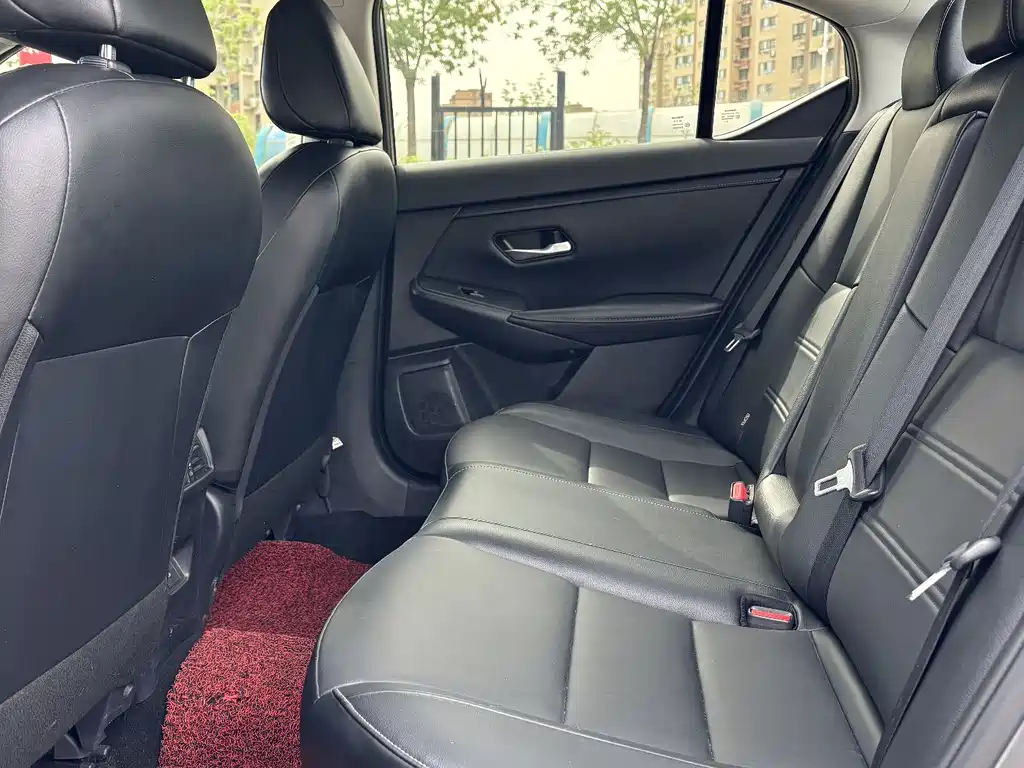 Sylphy 1.6 L CVT Joy