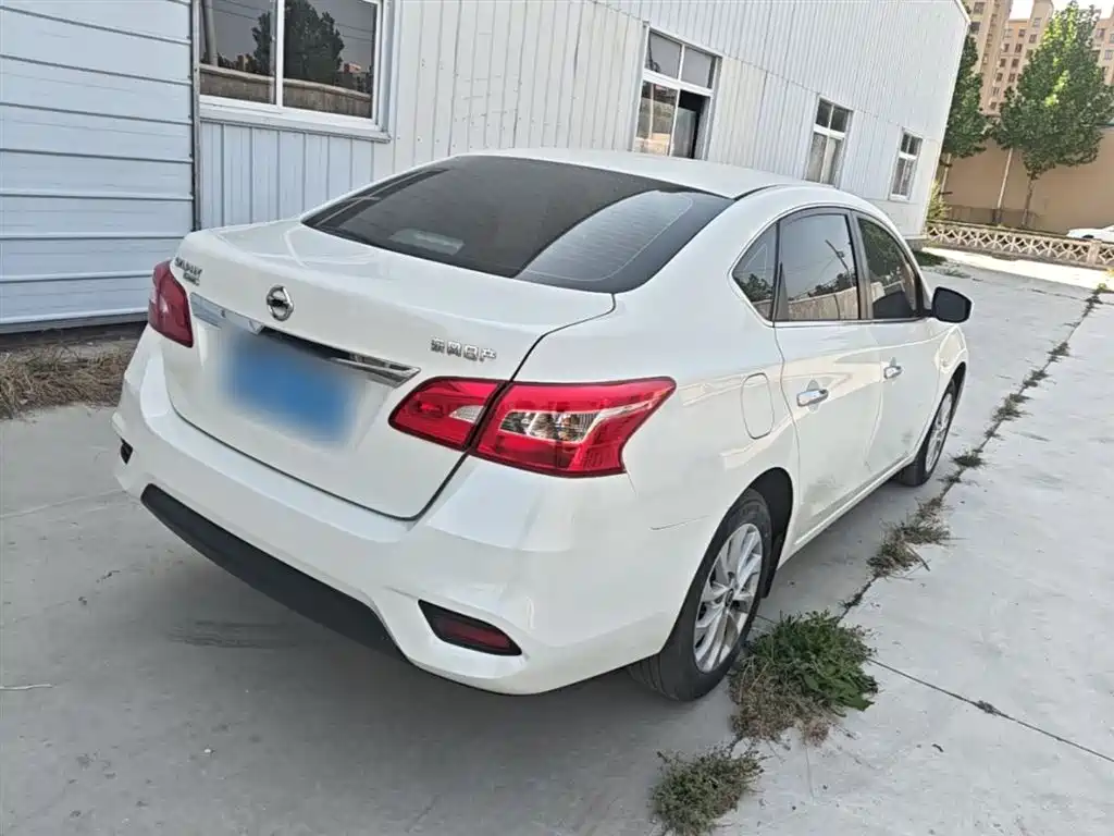 Sylphy Classic 1.6 XE CVT Comfort