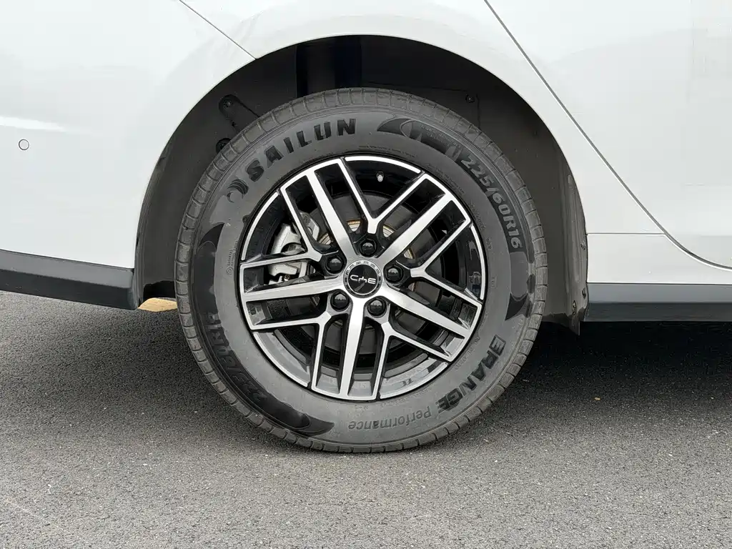 Seal 05 DM-i DM-i Smart Drive 120 KM Flagship